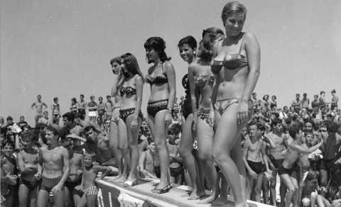 Dalla Sirenetta al Mokador, dai bikini alla Motta: un tuffo nella Bari degli anni 60